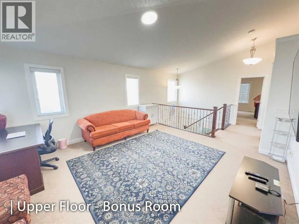 59 Redstone Park NE
