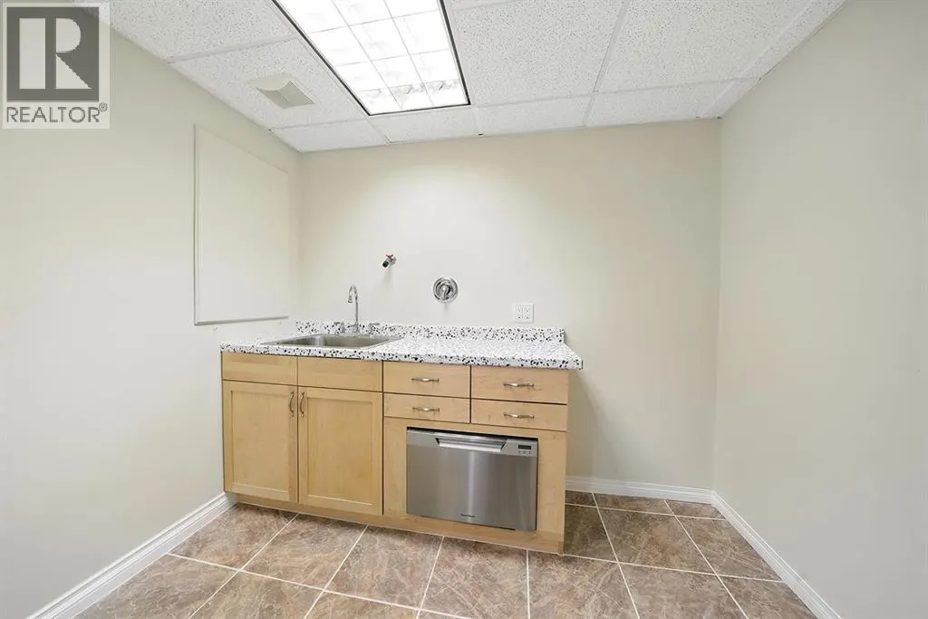 8 Varsity Estates Gardens NW