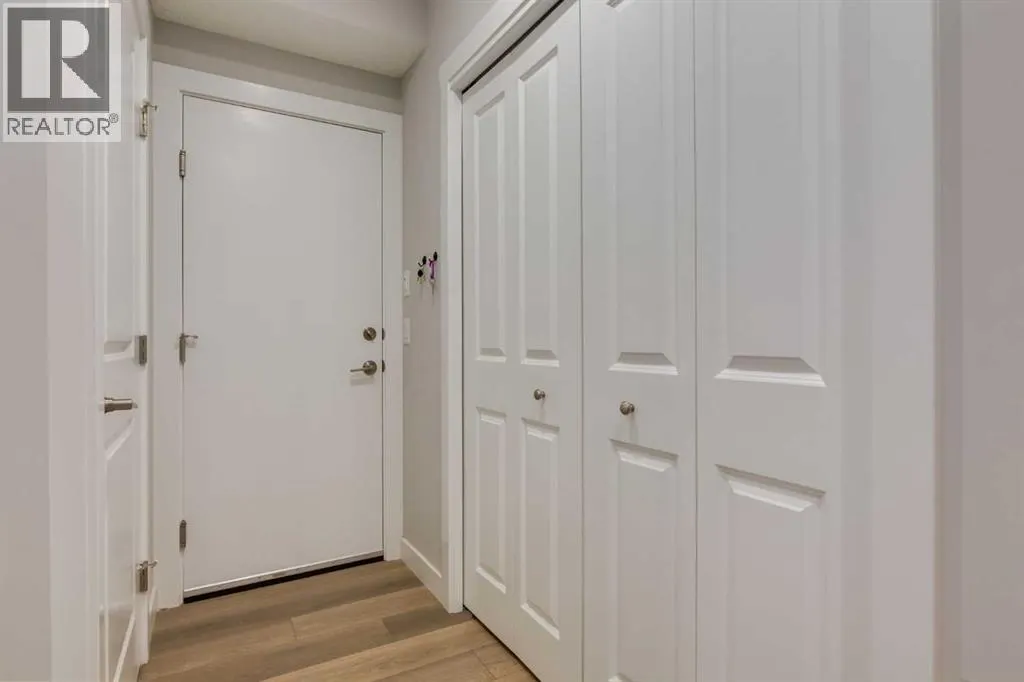 311 Livingston View NW