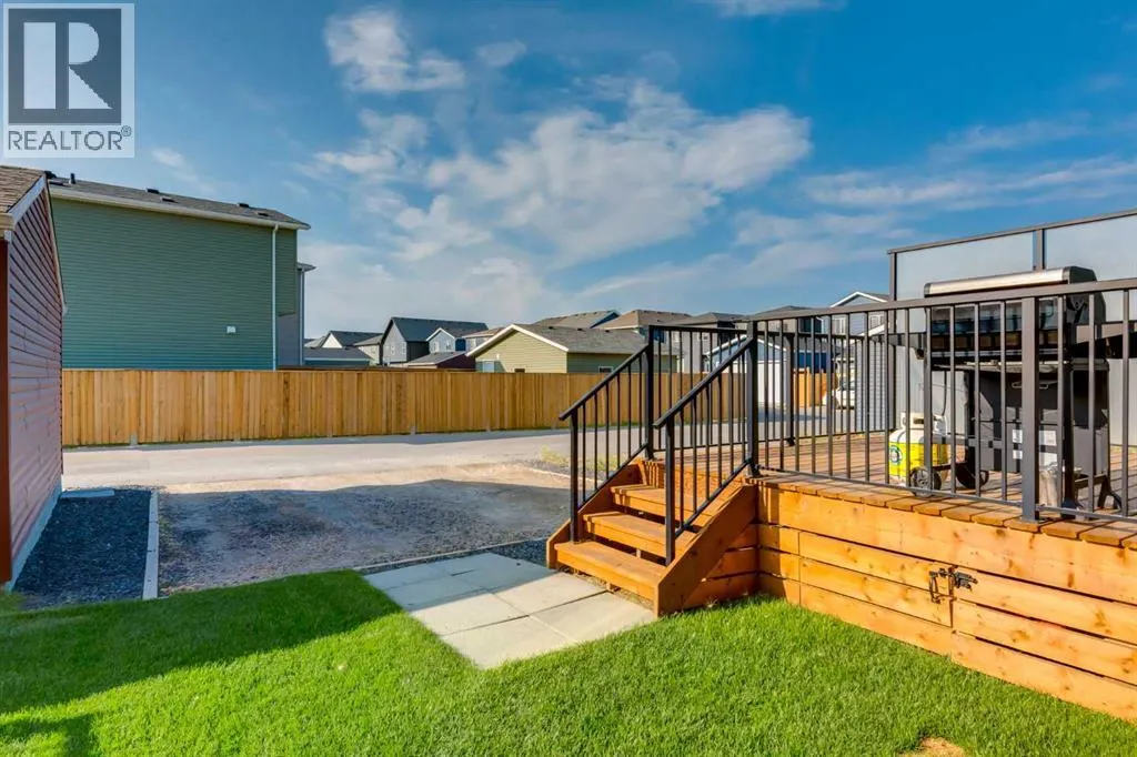 311 Livingston View NW