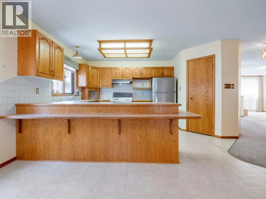 87 Edgewood Boulevard W