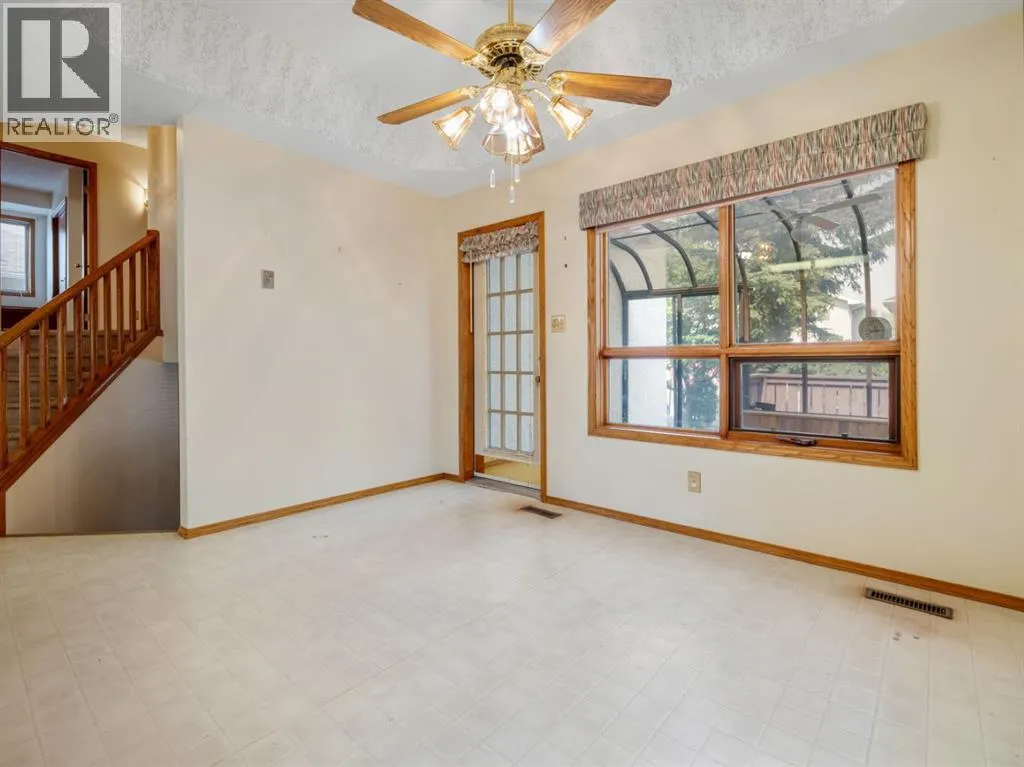 87 Edgewood Boulevard W
