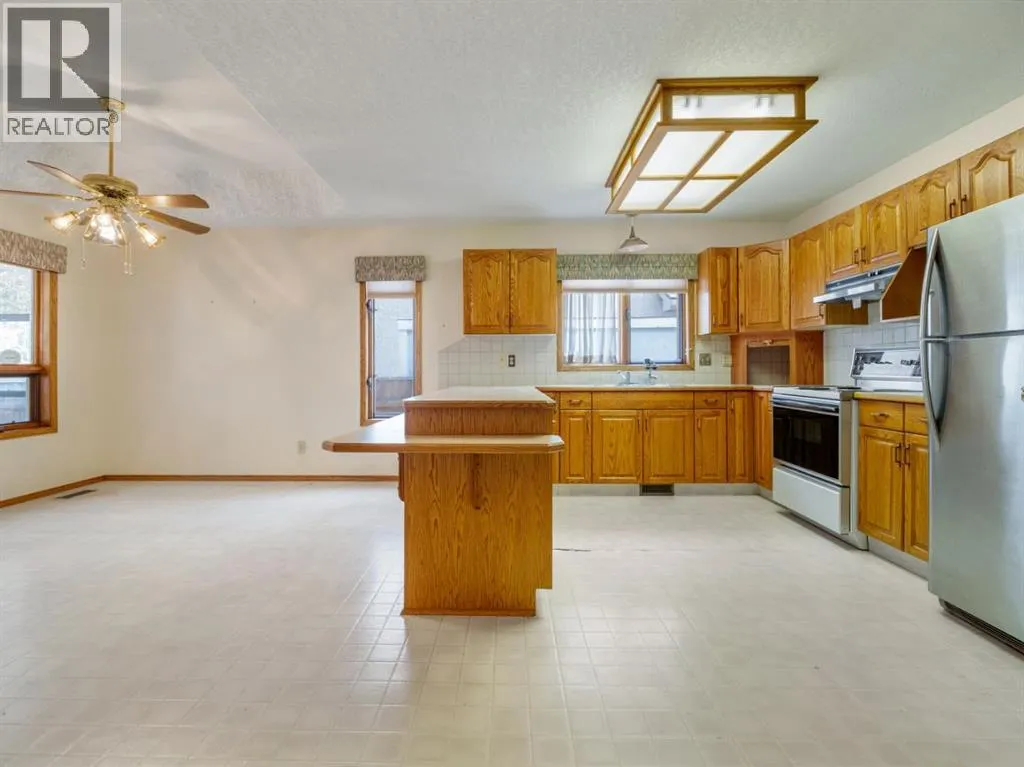 87 Edgewood Boulevard W