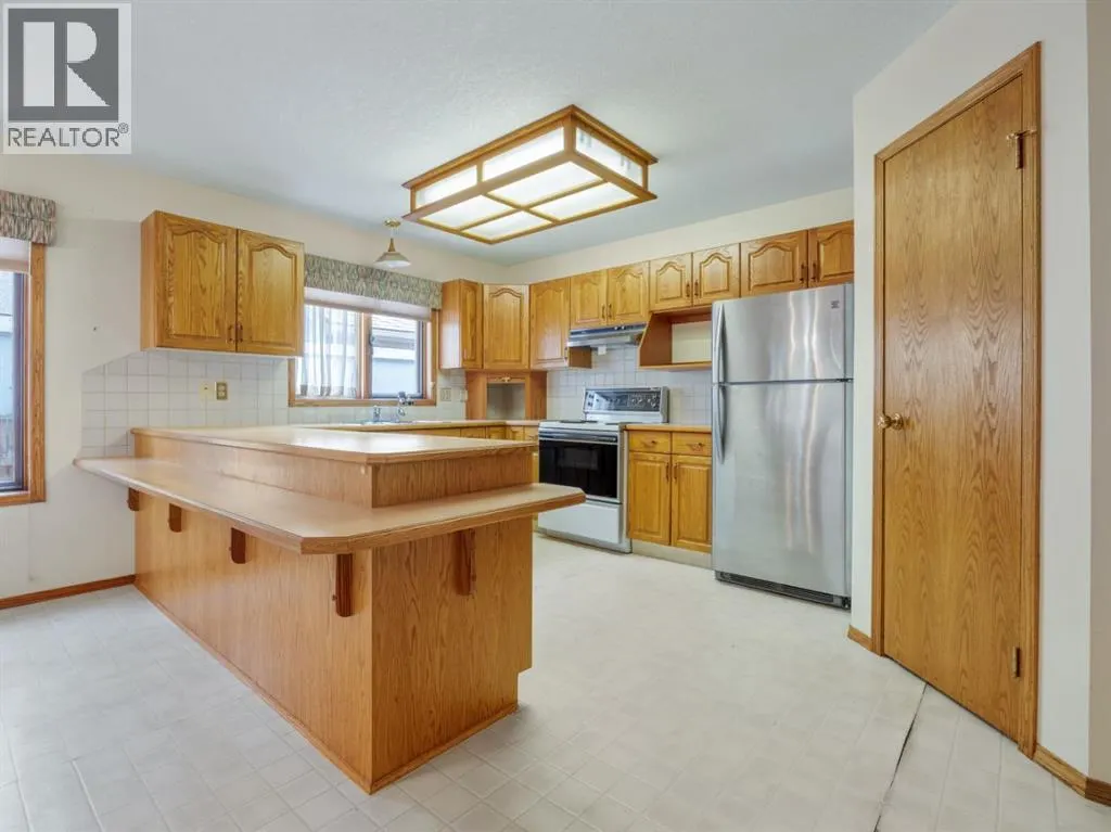 87 Edgewood Boulevard W