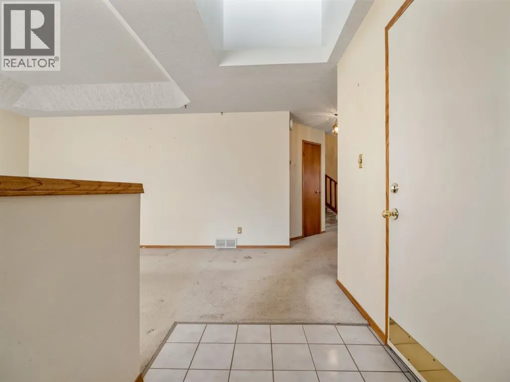 87 Edgewood Boulevard W