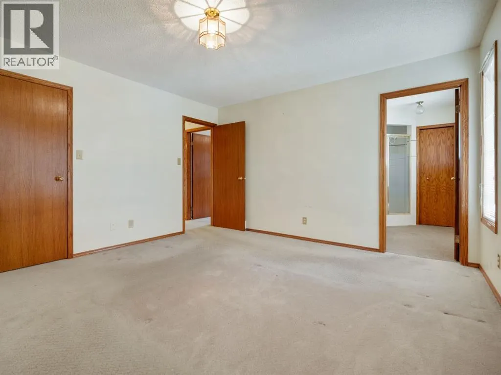 87 Edgewood Boulevard W