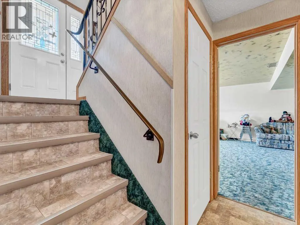 282 Shepherd Crescent SE