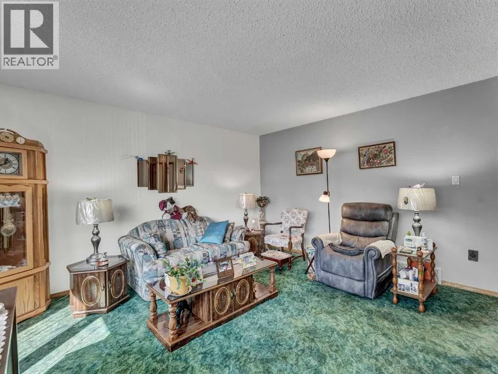 282 Shepherd Crescent SE
