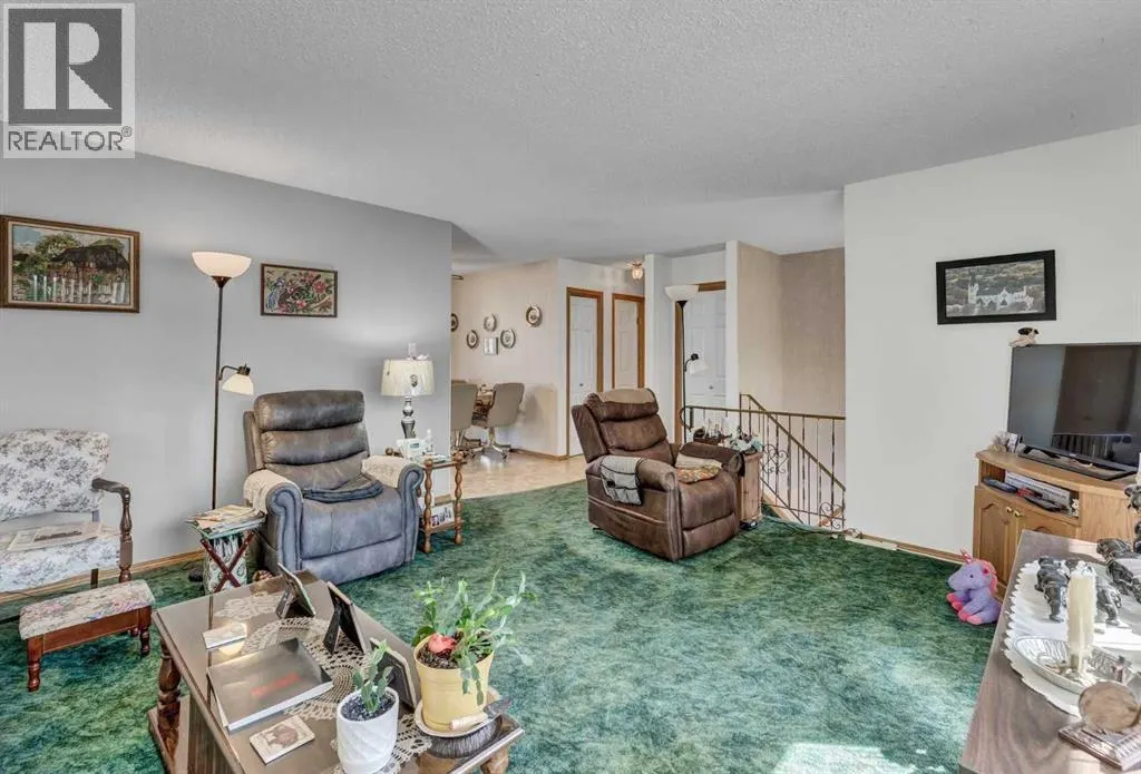 282 Shepherd Crescent SE