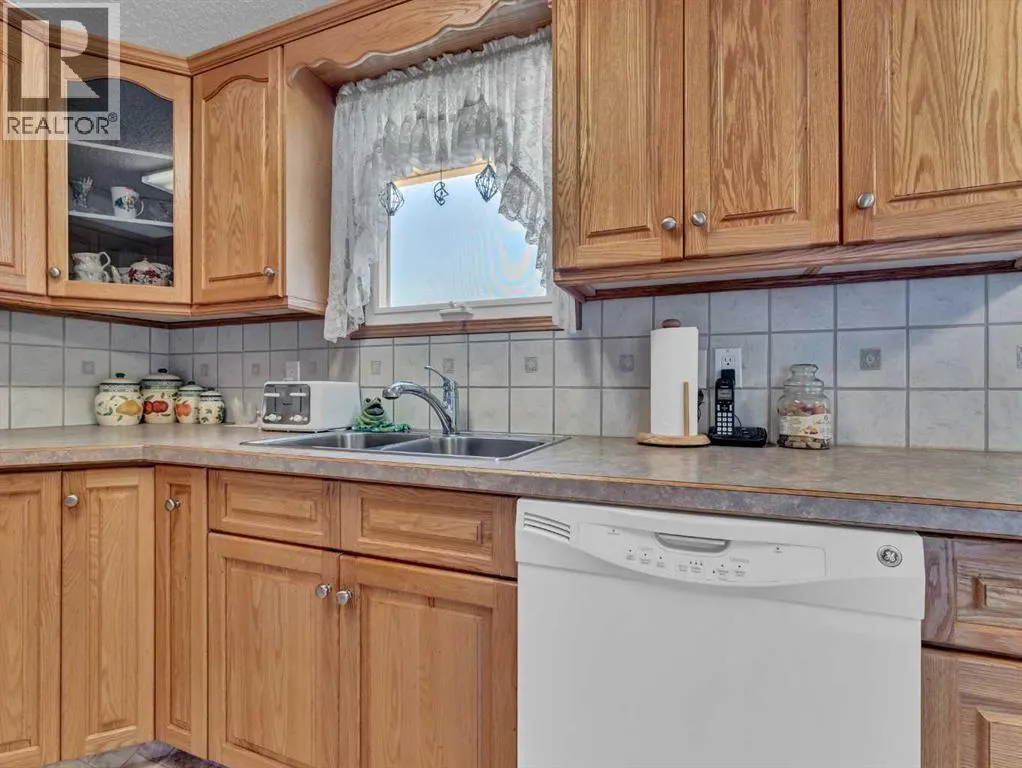 282 Shepherd Crescent SE