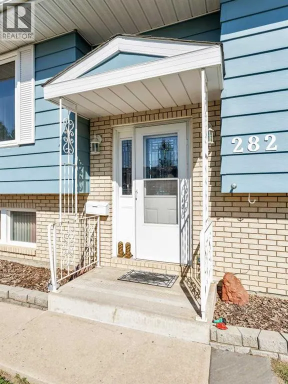 282 Shepherd Crescent SE