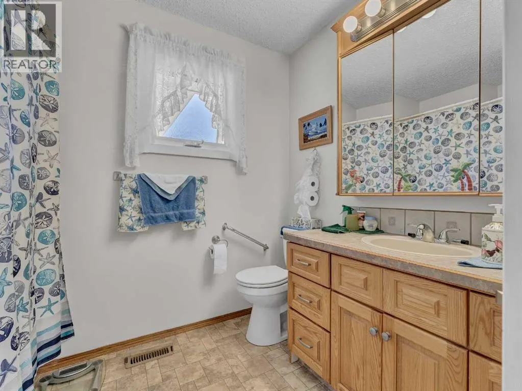 282 Shepherd Crescent SE