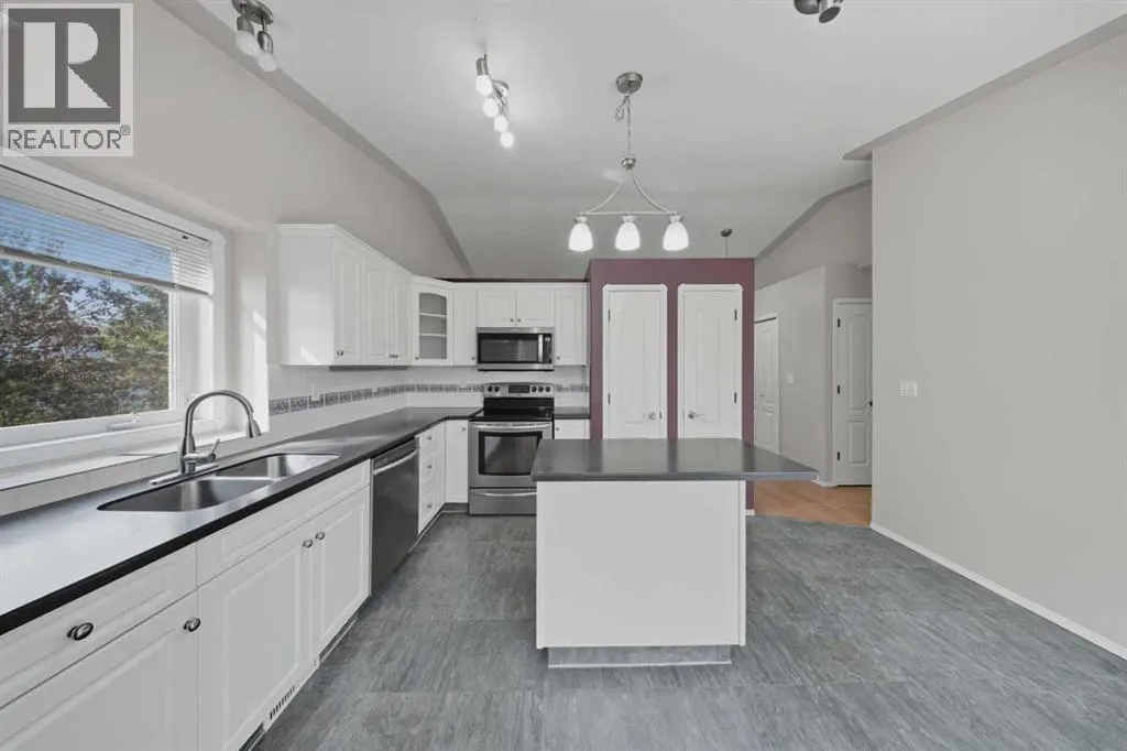 71 Doran Crescent