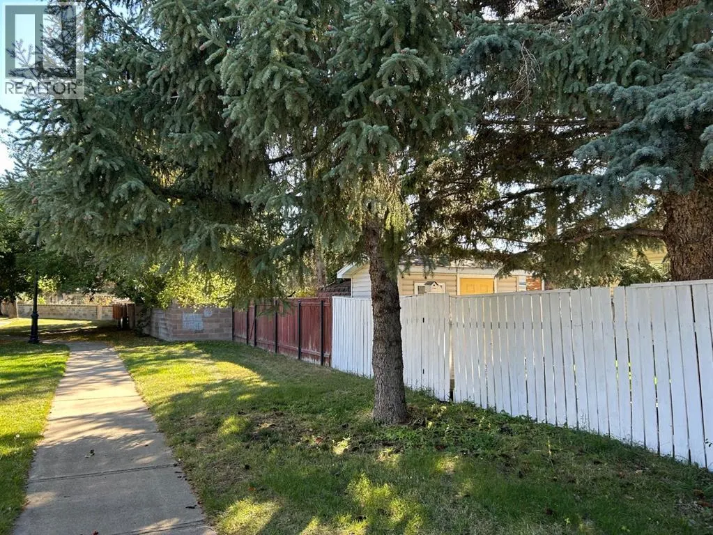 343 Laval Boulevard W