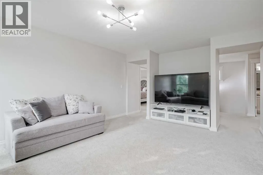310 Mahogany Manor SE