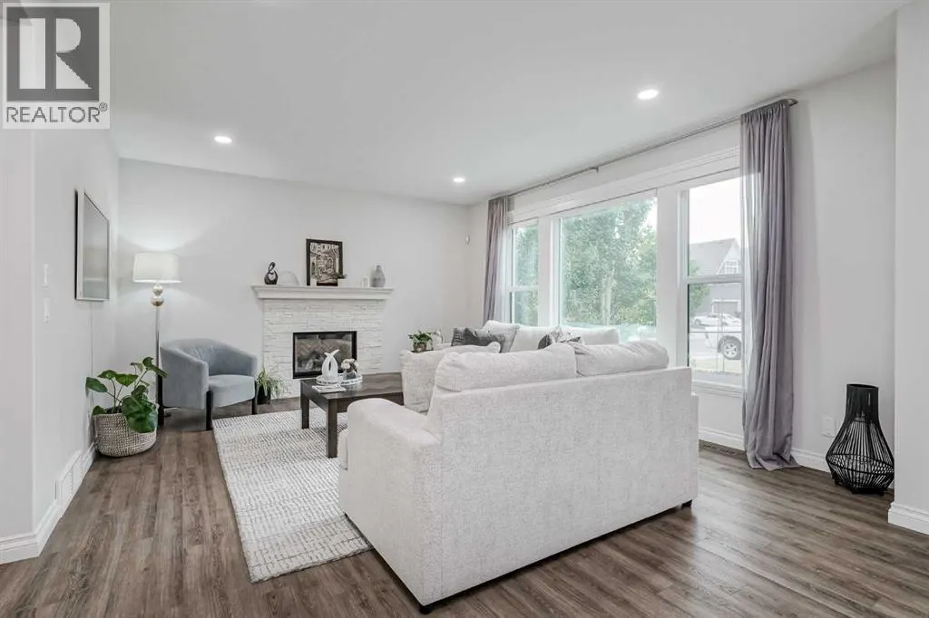 310 Mahogany Manor SE