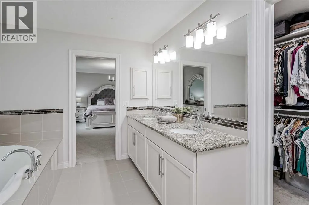 310 Mahogany Manor SE