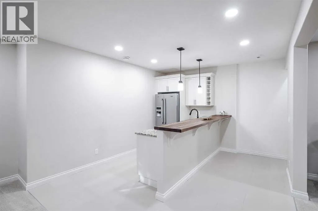 310 Mahogany Manor SE