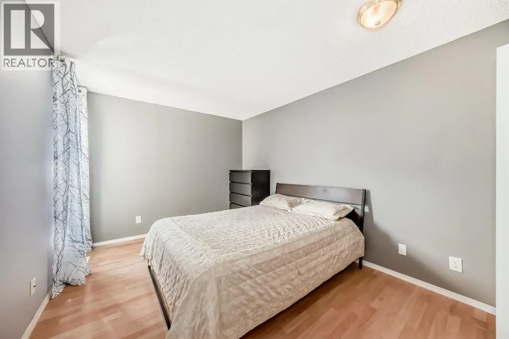 72 Berkley Close NW