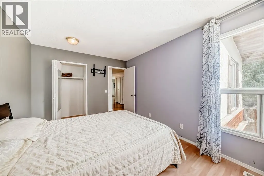 72 Berkley Close NW