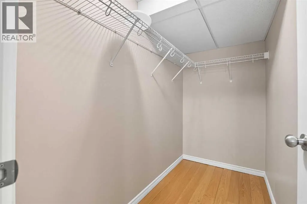110, 2000 Applevillage Court SE