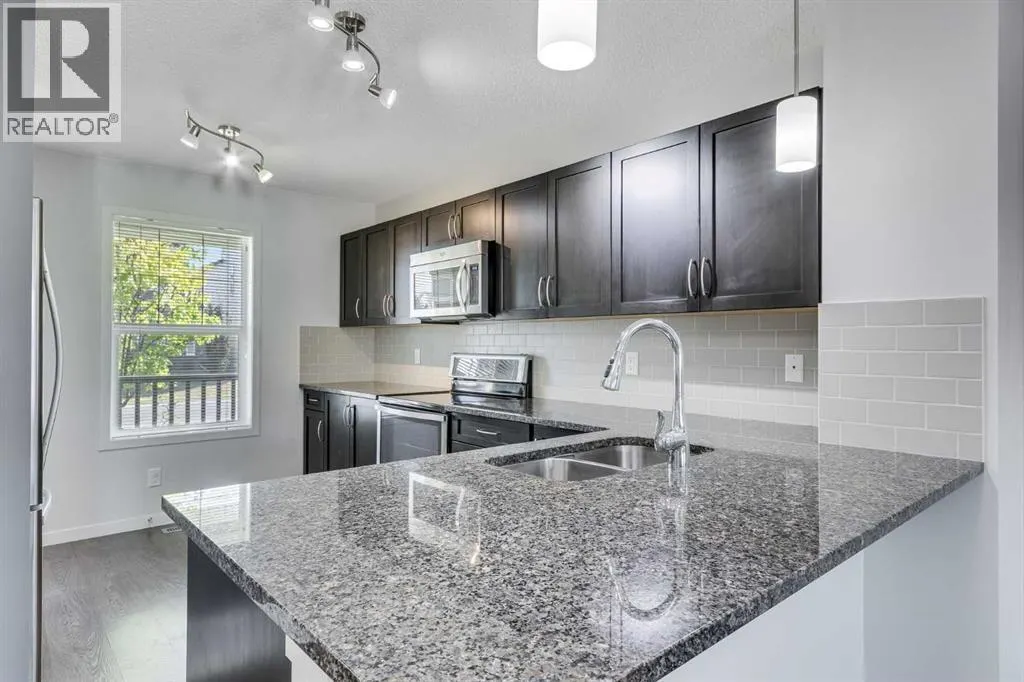 116 Copperpond Parade SE