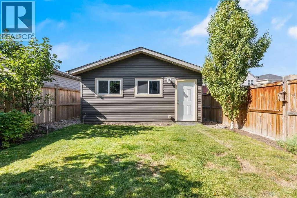 116 Copperpond Parade SE