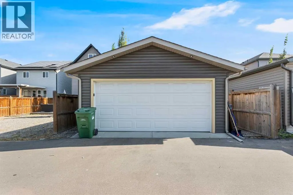 116 Copperpond Parade SE