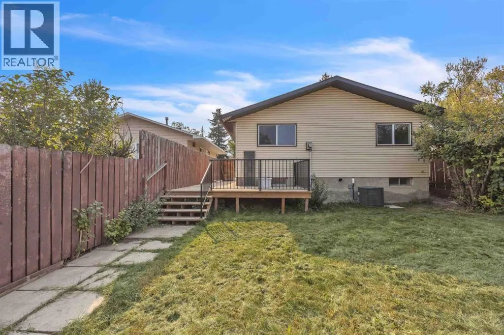 124 Templeridge Close NE