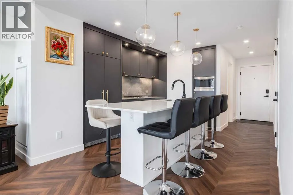 215, 8505 Broadcast Avenue SW