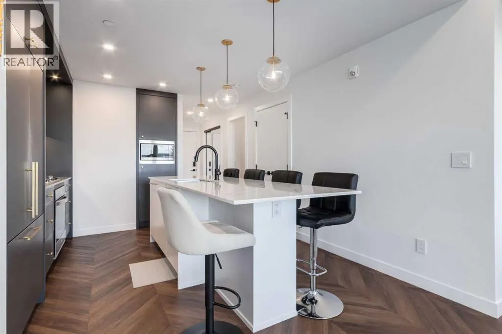 215, 8505 Broadcast Avenue SW
