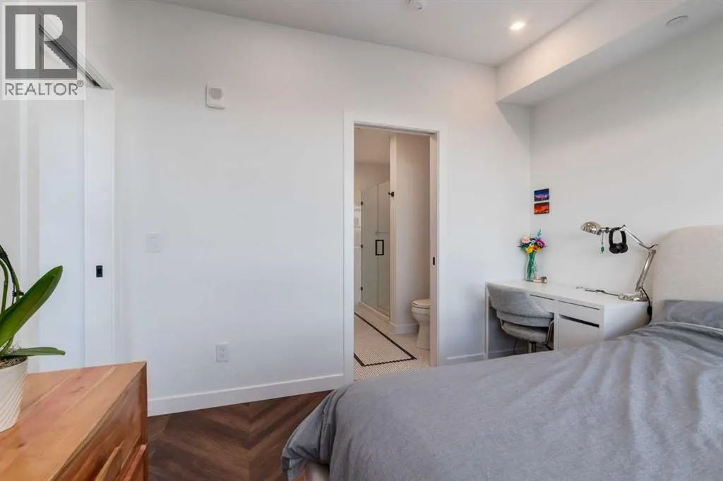 215, 8505 Broadcast Avenue SW