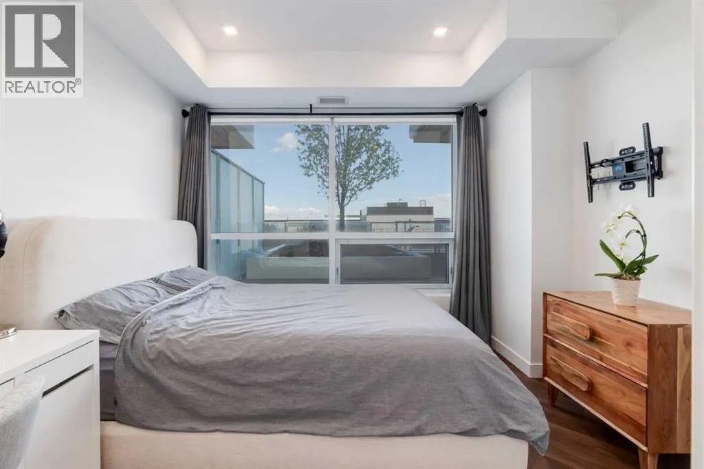 215, 8505 Broadcast Avenue SW