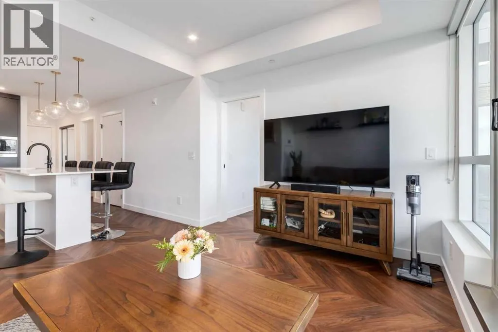 215, 8505 Broadcast Avenue SW