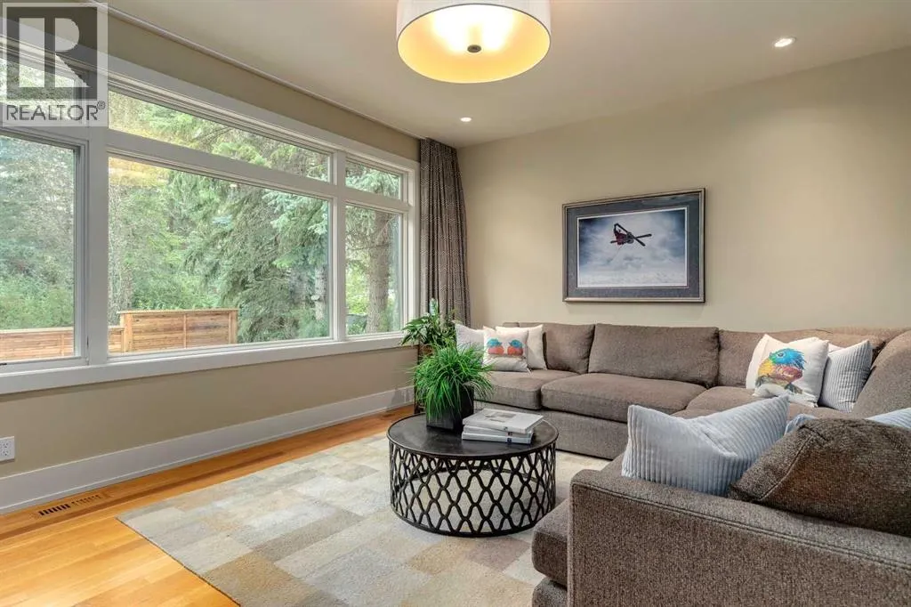 16 Varal Place NW