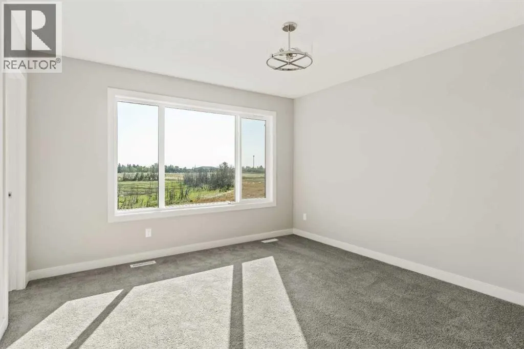 63 Belvedere Crescent SE