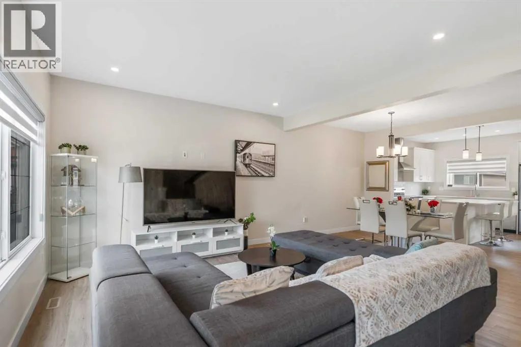 746 Bayview Hill SW