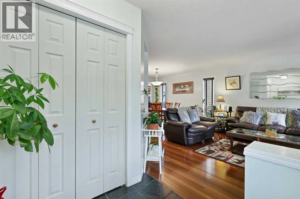35 Prestwick Place SE