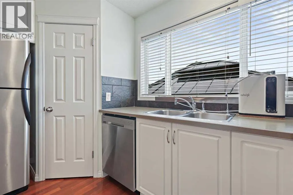 35 Prestwick Place SE