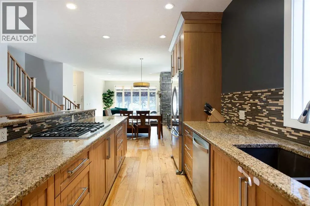 102, 814 Memorial Drive NW