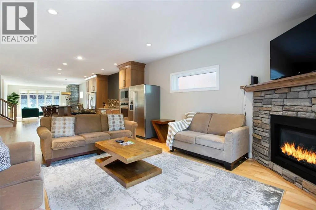 102, 814 Memorial Drive NW
