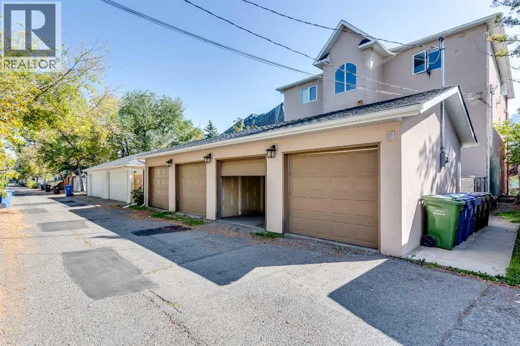 102, 814 Memorial Drive NW