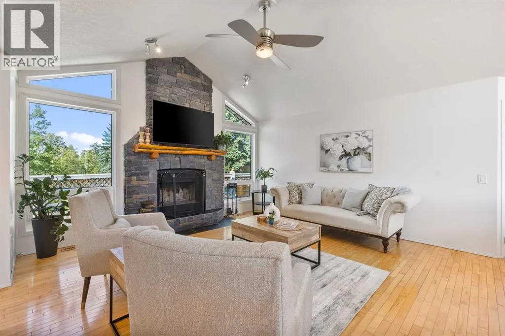 2 Riverside Place