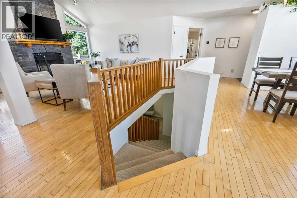 2 Riverside Place