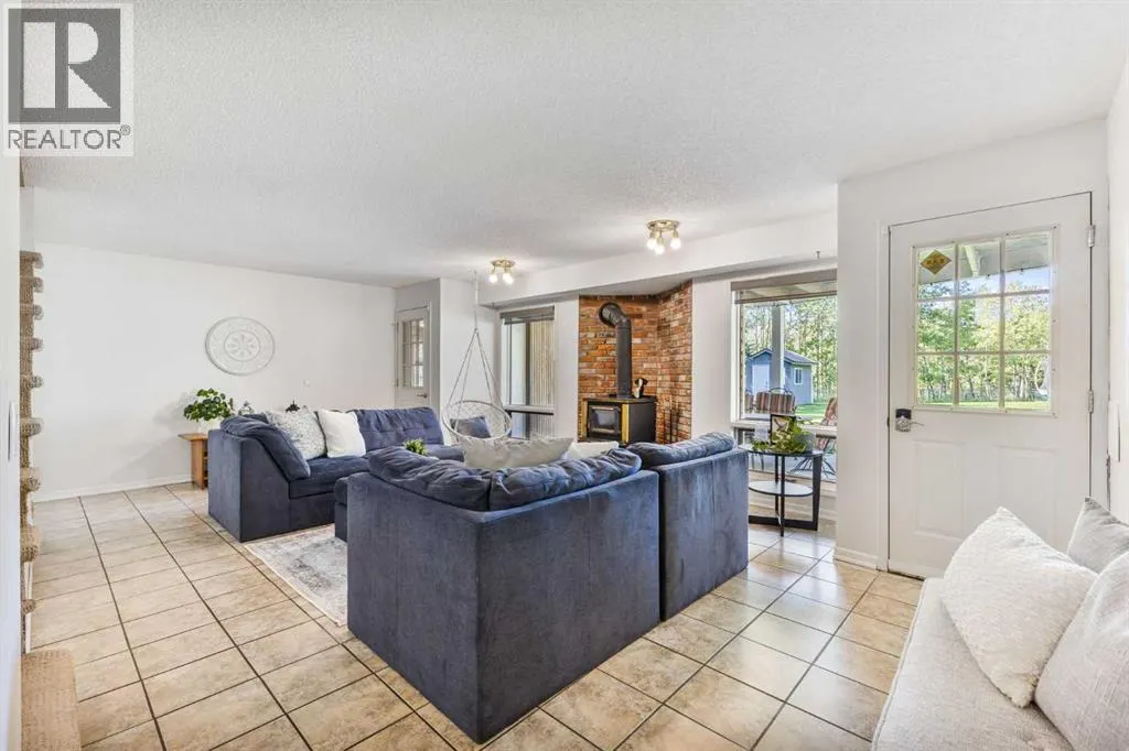 2 Riverside Place