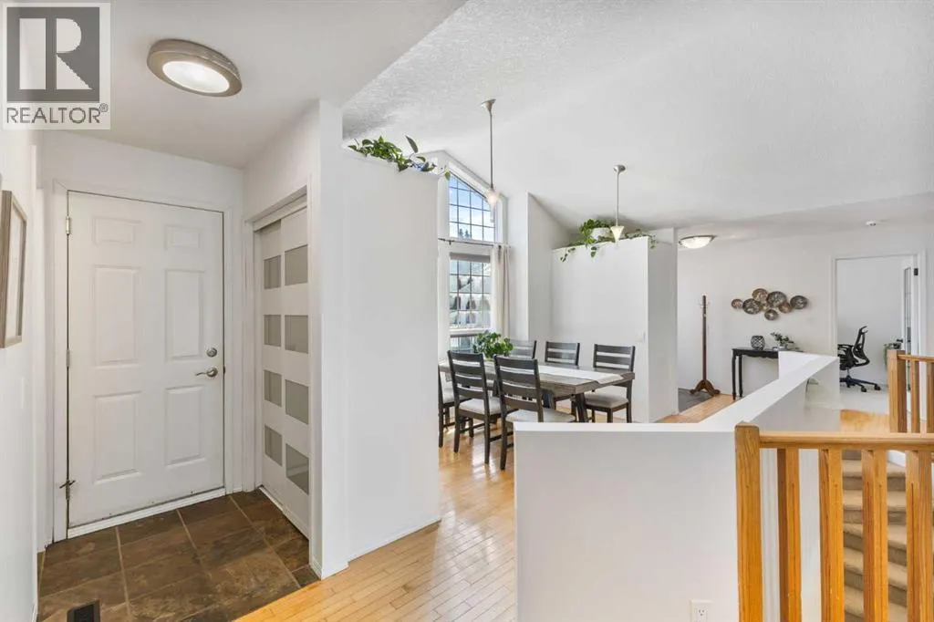2 Riverside Place