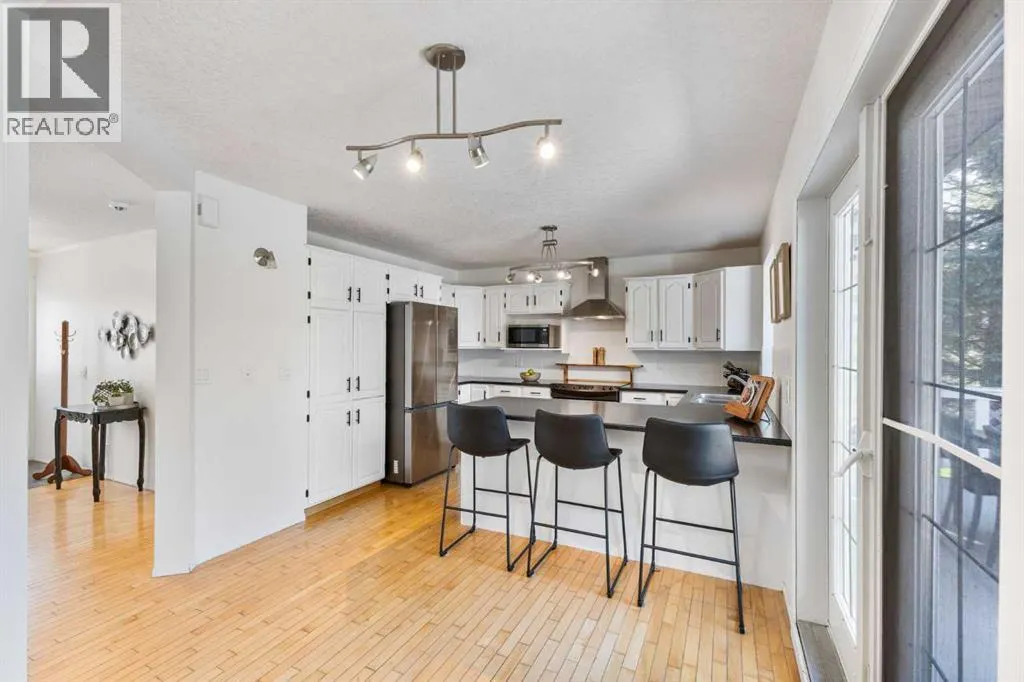 2 Riverside Place
