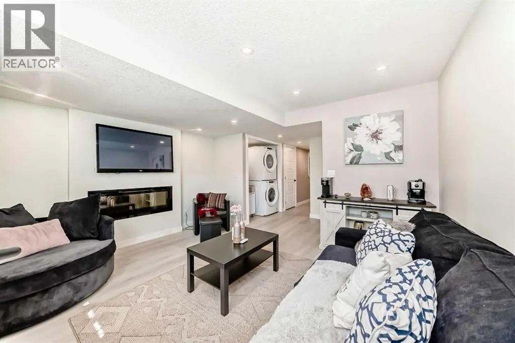 154 Chinook Gate Boulevard