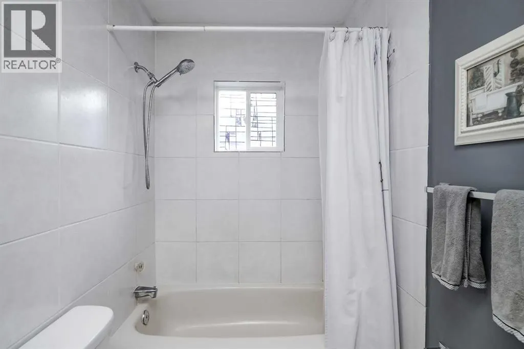 5 Shawinigan Rise SW