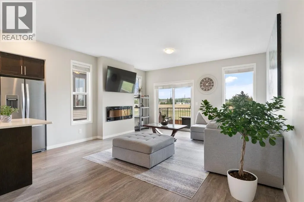 1901, 280 Williamstown Close NW
